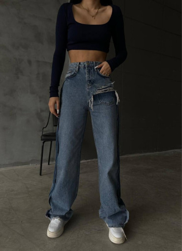Джинсы 👖 Тренд, имитация вывернутых джинс, сверху на одной половине  рваные шорты  и карман🎊 🏄🏽‍♀️ Смотрятся очень стильно ♥️ САДОВОД официальный интернет-каталог